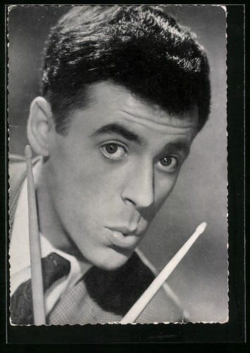 Cartolina musicista cantante